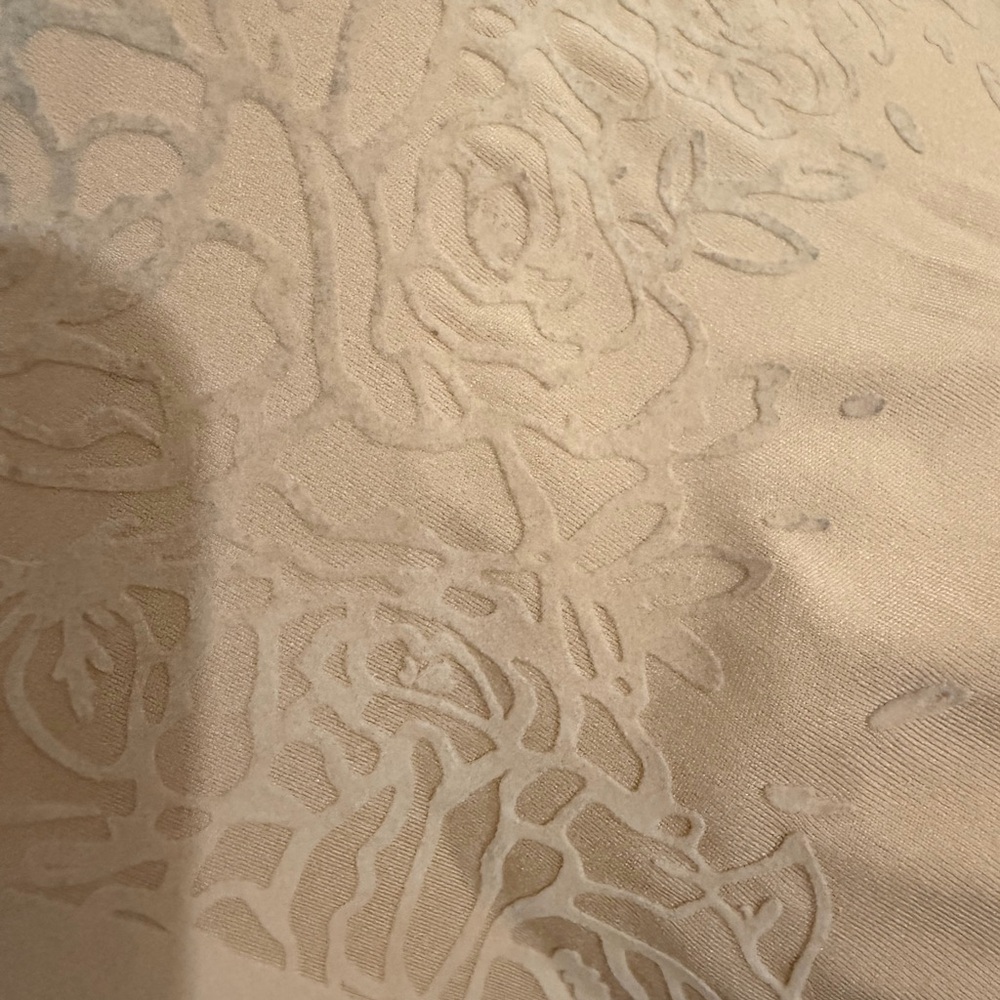 Honey Love Silhouette Roses Bra in Sand Size L - Picture 15 of 16